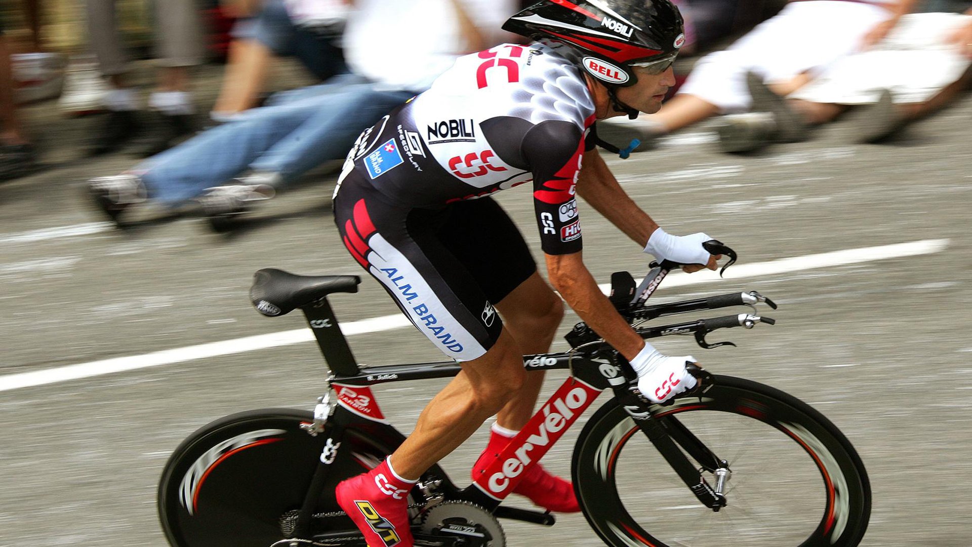 开云在线直播-北极探险赛：极地挑战的无畏精神，北极探索